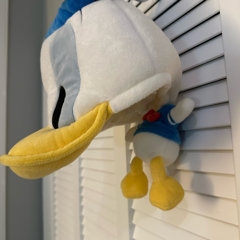 Authentic Disney Park Donald Duck Cap Hat Shanghai Disneyland exclusive